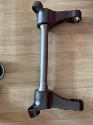 acheter Système de suspension ferroviaire de conception personnalisée dans les voitures de tourisme online manufacture