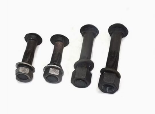 Système de fixation des voies ferrées résistant aux intempéries, conçu pour résister aux conditions environnementales difficiles et assurer la durabilité des voies