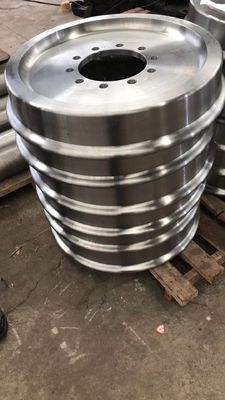 Roues forgées de wagon de chemin de fer de 250mm, roues de voie de train 50hrc 40CrNiMo