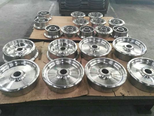 Diamètre forgé du matériel 380mm de Crane Steel Rail Wheels 42CrMo avec le trou de boulon