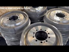 Sécurité des roues résistantes du rail léger assemblées avec des pneus et du centre de roue