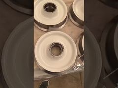 Roues de rails en acier avec protection par revêtement